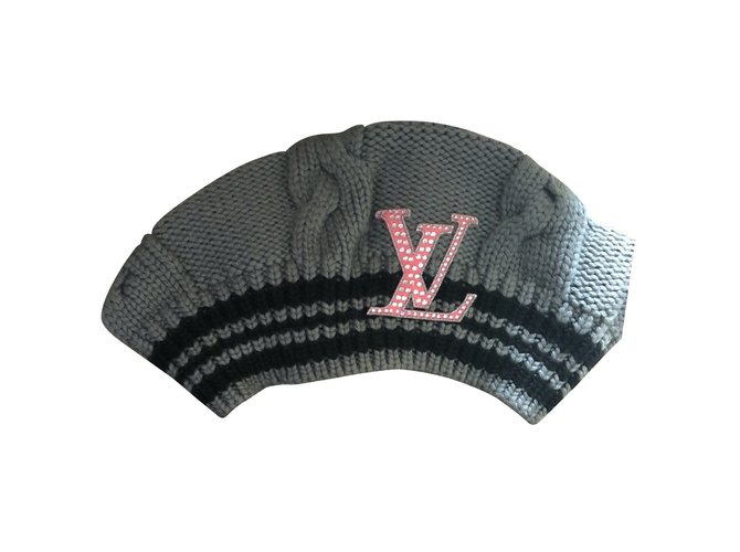 Louis Vuitton Hüte Grau Wolle  ref.62997