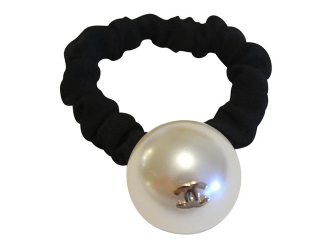 Chanel Pearl Elastic Hair band accessories