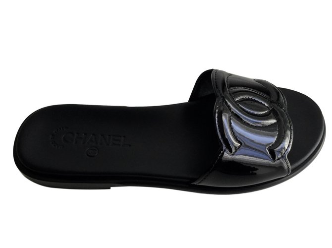 Chanel Black White Cc Logo Slides Sandals 39.5