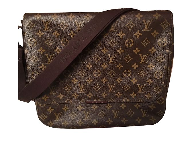 Louis Vuitton Messenger Beaubourg Monogram Marron