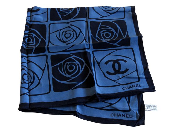Chanel Lenços Azul Seda  ref.63232