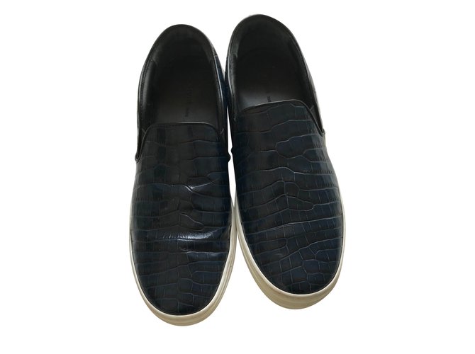 Céline Sneakers Navy blue Leather  ref.63270