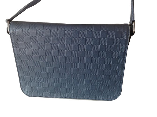 Louis Vuitton Taschen Aktentaschen Blau Leder  ref.63446
