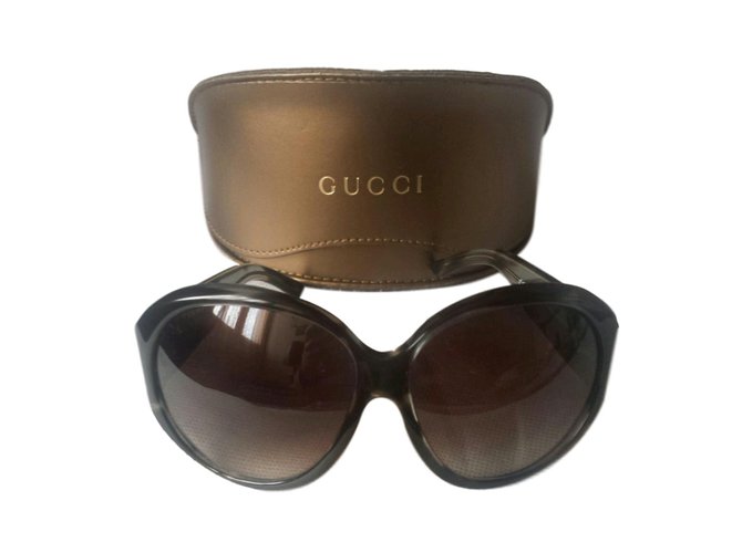 Gucci Occhiali da sole Marrone scuro Plastica  ref.63454