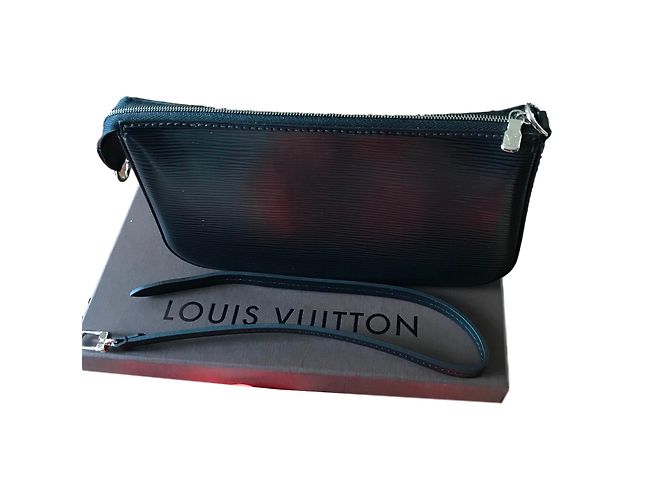Louis Vuitton Pochette Nero Pelle