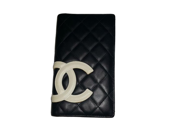 Chanel carteiras Preto Couro  ref.63599