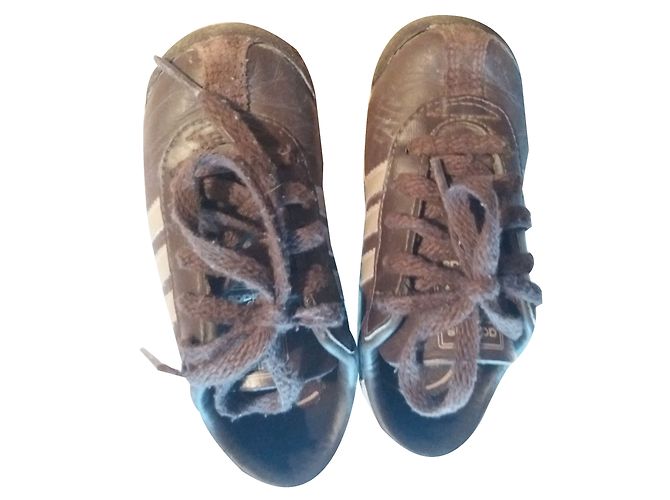 Tênis Adidas de couro marrom escuro infantil Castanho escuro