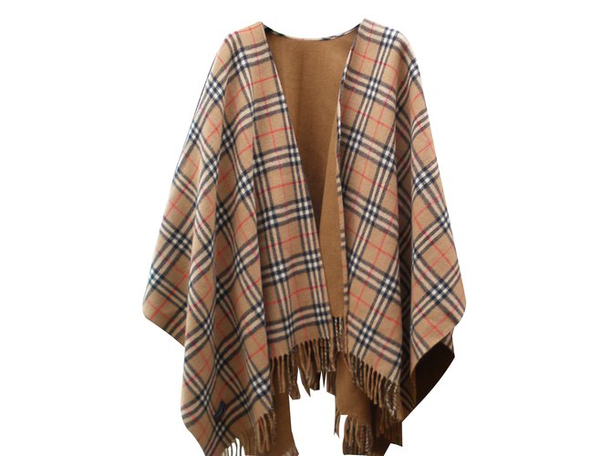 Burberry Reversible poncho Multiple colors Wool  ref.64304