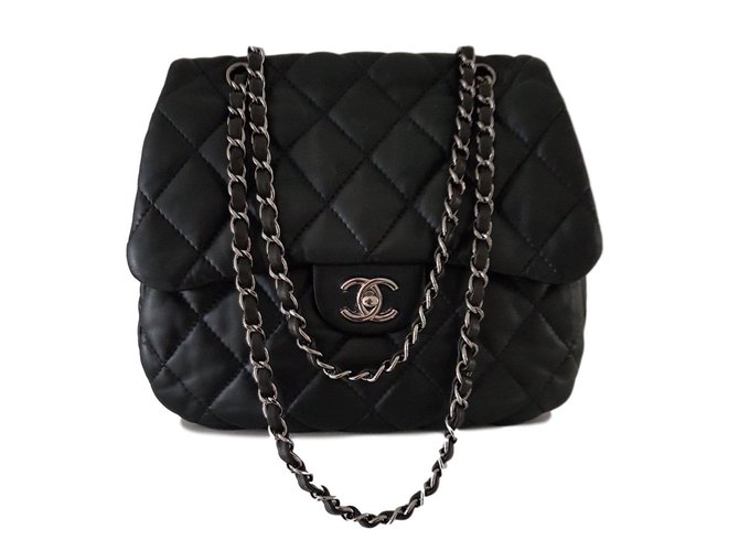 Chanel Handbags Black Leather  ref.64395
