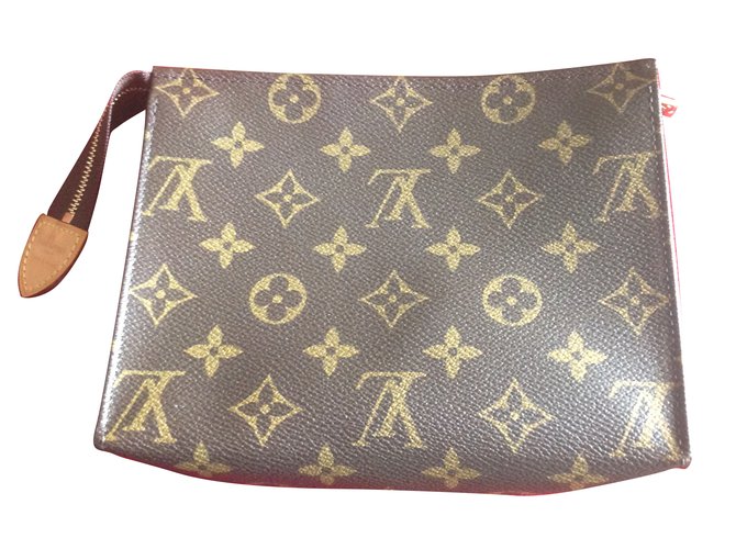 Louis Vuitton Toiletry Pouch 19(Brown)