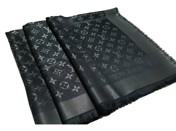 Louis Vuitton Classical Monogram Scarf Black Silk  ref.64548