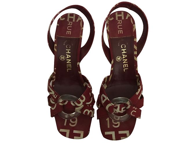 Chanel Tacones Burdeos