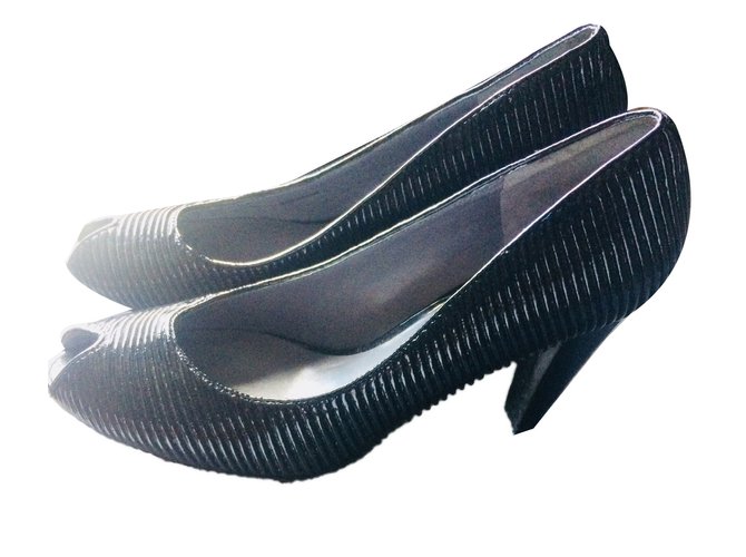 Calvin Klein Heels Black Patent leather  ref.65053