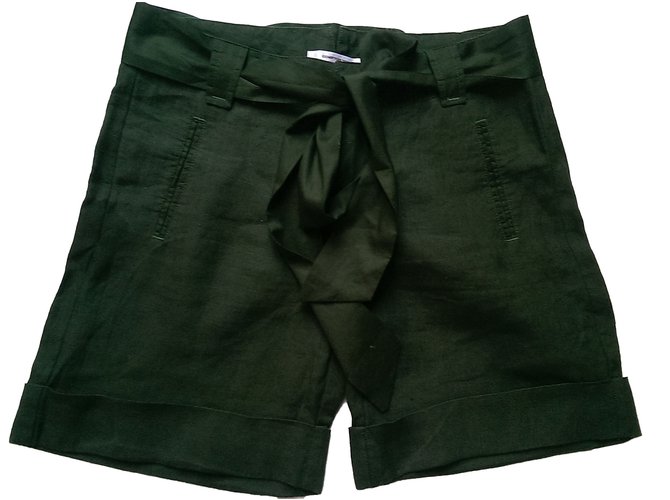 Comptoir Des Cotonniers Pantalones cortos Verde Lino  ref.65054