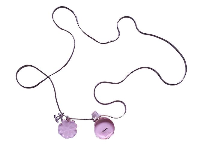 Chanel Collares Rosa Plástico