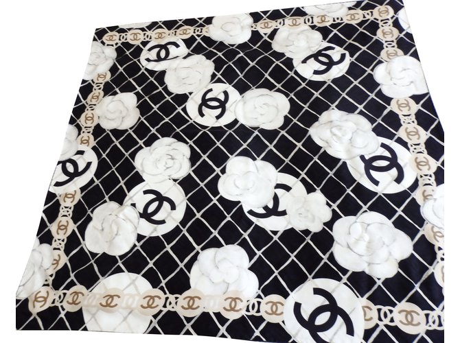 Chanel Silk scarves Black  ref.65424