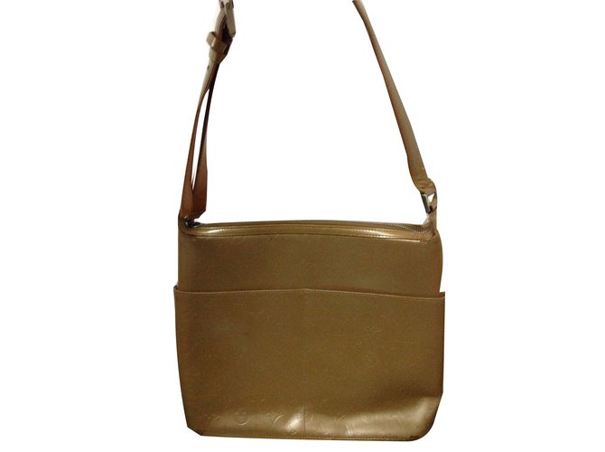 Louis Vuitton Handbags Golden Patent leather  ref.65711