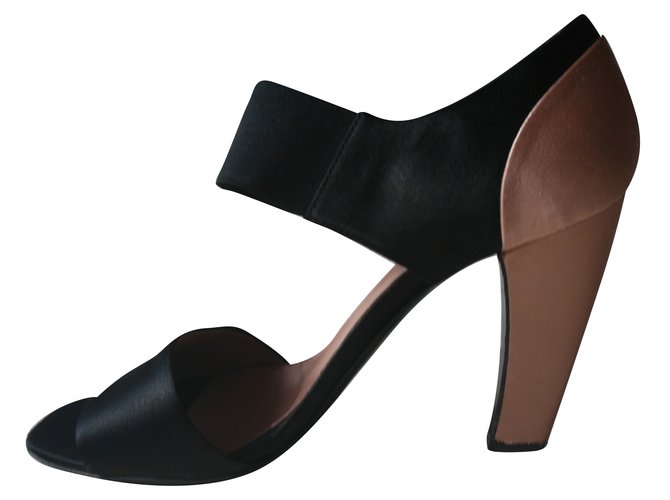 Prada heels Black Flesh Satin  ref.66245