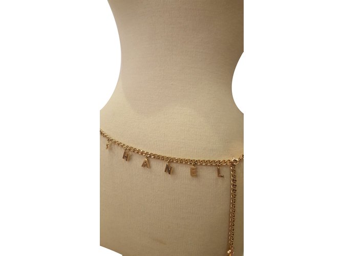 Chanel ceinture en chaine dorée Métal  ref.66397