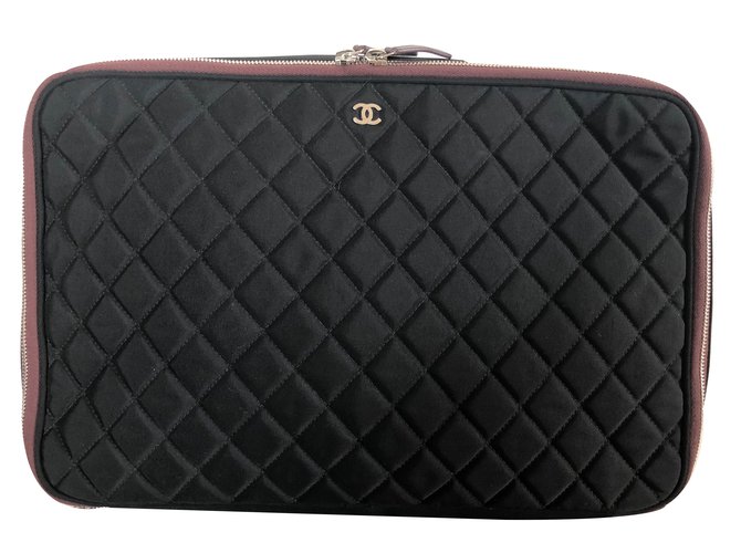 Chanel Clutch bags Black Cloth  ref.66458