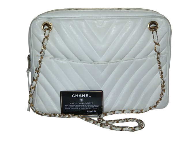 Chanel Bolsa da Camera Branco Couro  ref.66579