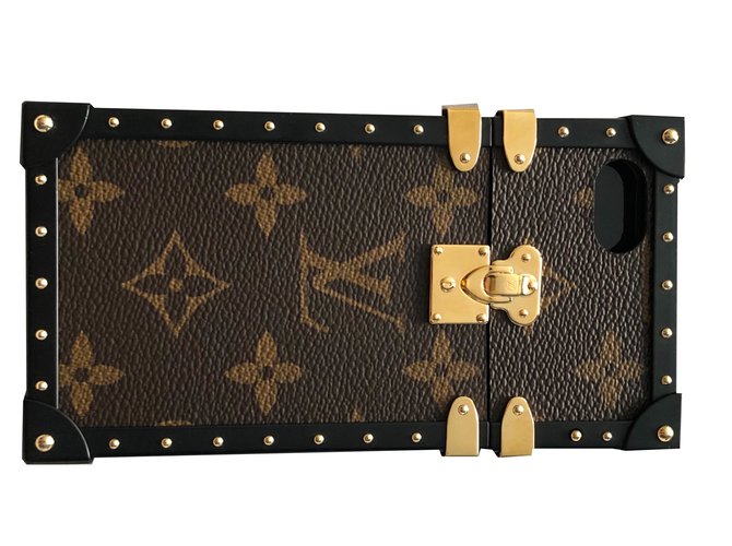 Louis Vuitton Purses, wallets, cases Brown Cloth  ref.66713