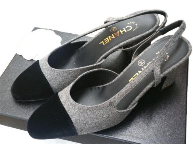 CHANEL klassische Slingback Heels in Samt und Tweed Gr36 Grau  ref.66749