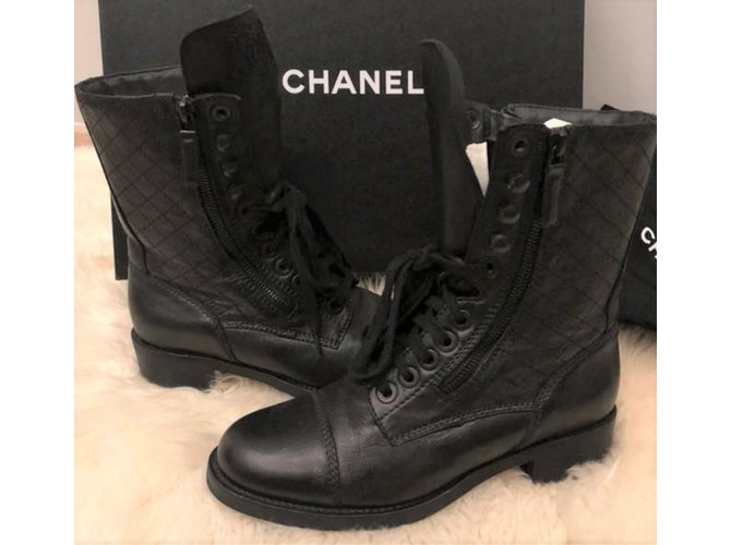 Chanel schwarze Kampfstiefel Gr 38 Leder  ref.66751