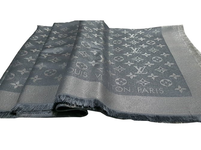 Louis Vuitton Foulard monogramme Soie Gris  ref.66076