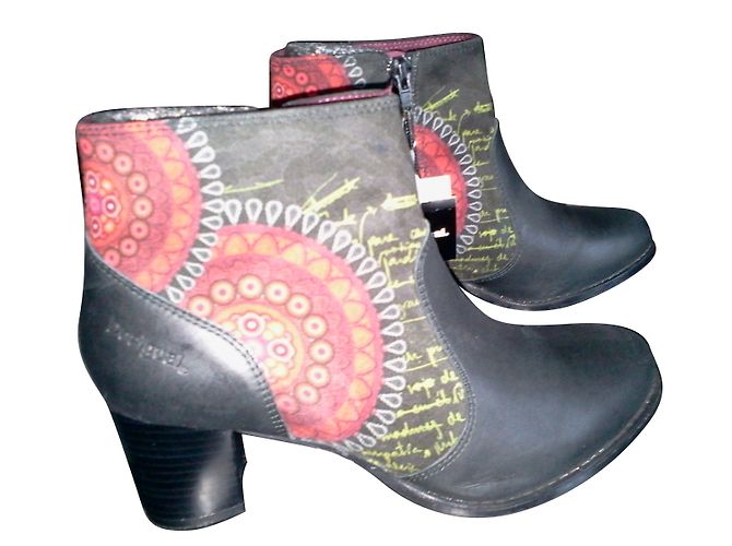 Botas Desigual de couro pretas e vermelhas 37 Multicor
