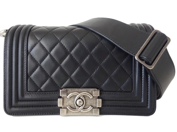Boy Chanel Handtaschen Schwarz Leder Exotisches Leder  ref.67271