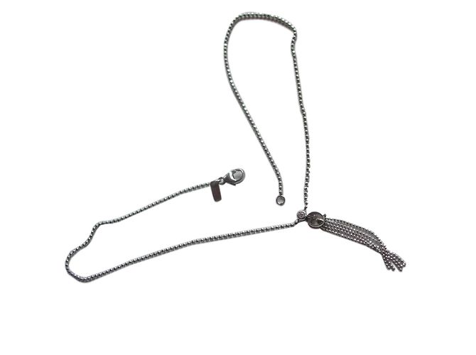 Colar com pingente Gucci G em ouro branco e diamante Prata
