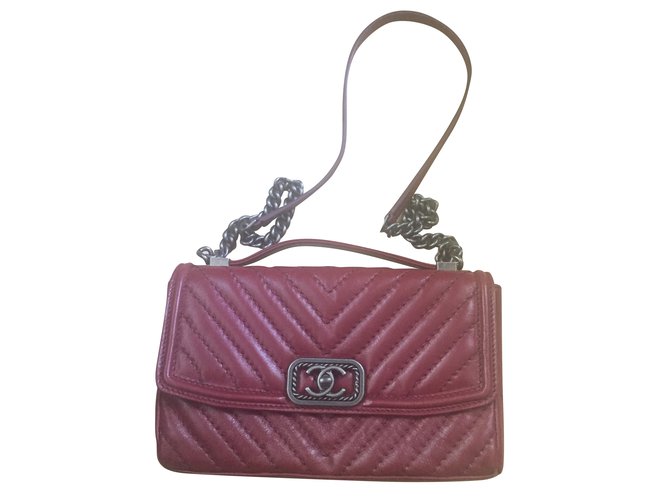 Chanel Handbags Dark red Leather  ref.67637