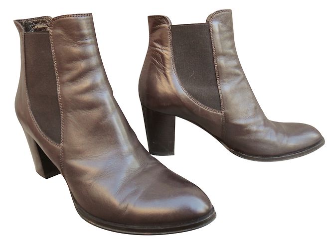 Botas Carel de couro marrom