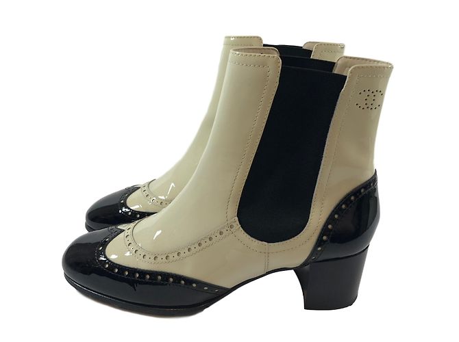 Chanel Botas Negro Blanco Charol
