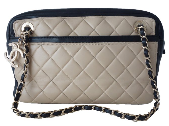 Chanel Camera Bag Black Beige Leather ref.68695 - Joli Closet