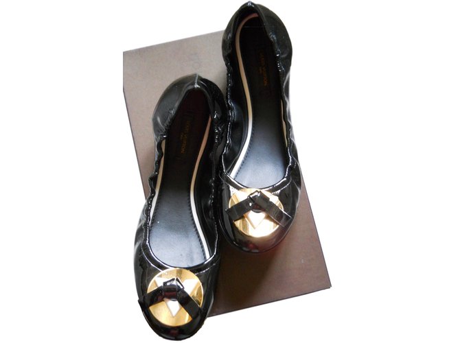 Louis Vuitton Ballet flats Black Patent leather  ref.68821