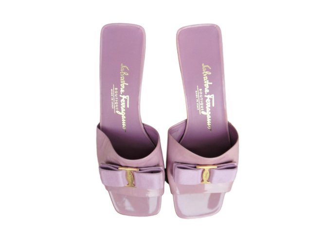 Salvatore Ferragamo Sandals Purple Patent leather  ref.68841