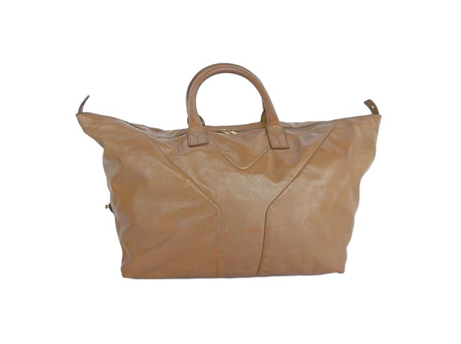 Yves Saint Laurent Easy Patent Bag Beige Patent leather  ref.68870