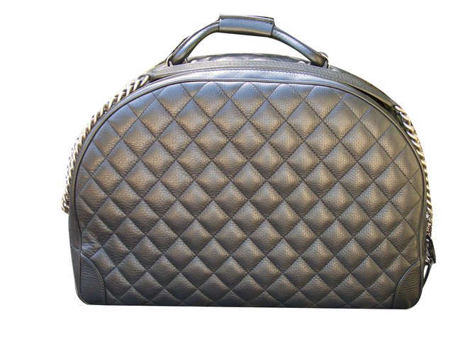 Chanel Travel bag Black Leather ref.69187 - Joli Closet