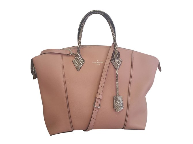 Louis Vuitton Lock It Pink Leather  ref.69437