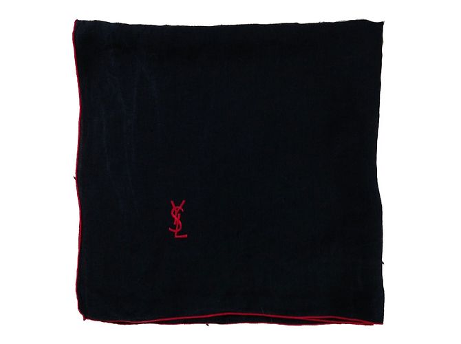 Yves Saint Laurent Bufanda