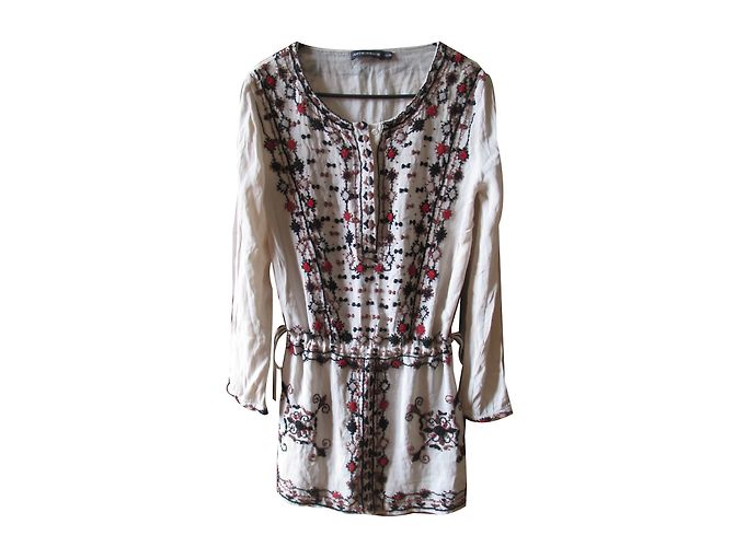 Antik Batik Kleid aus Viskose in Eggshell mit Perlenstickerei Aus weiß