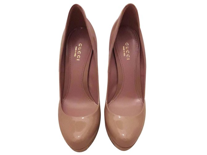 gucci peep toe pumps