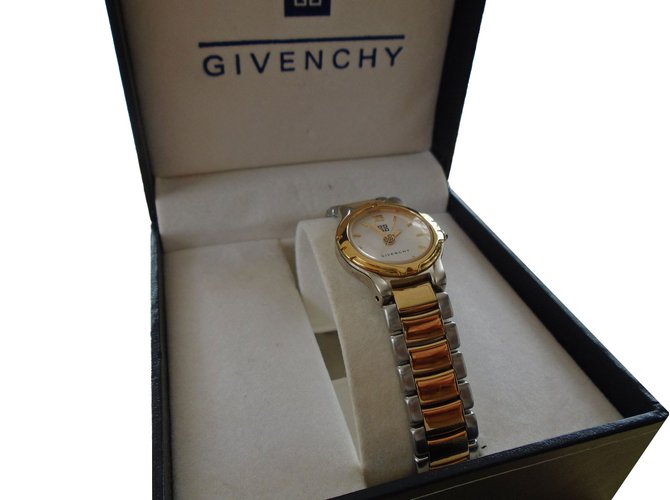 Givenchy Feine Uhren Silber Stahl  ref.70015