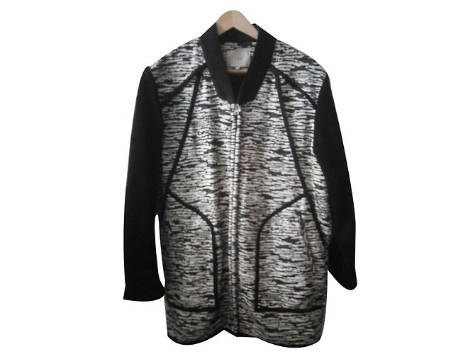 Chaqueta Iro Skyla Estampado Mármol Blanco y Negro