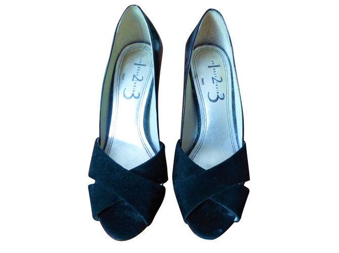 Autre Marque Tacones Negro Charol  ref.70868