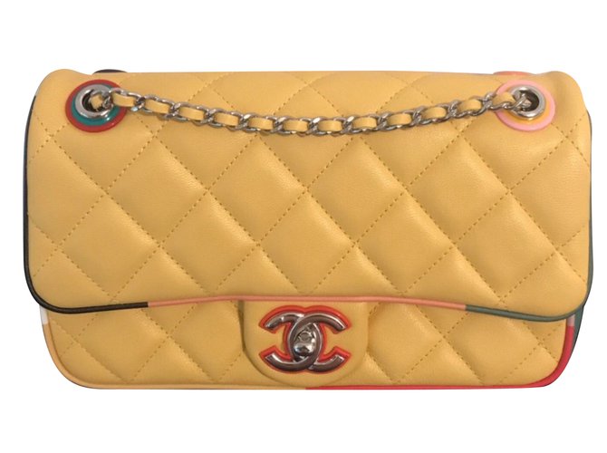 Chanel Handtaschen Mehrfarben Leder  ref.70881