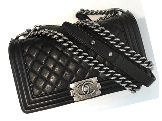 Chanel Boy Flap Quilted Lambskin Ruthenium New Medium Black - US