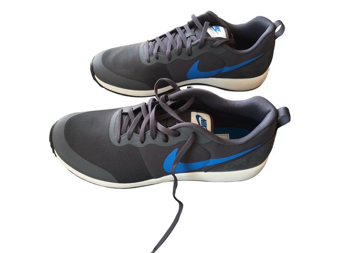 Nike Sneakers Grey  ref.71106